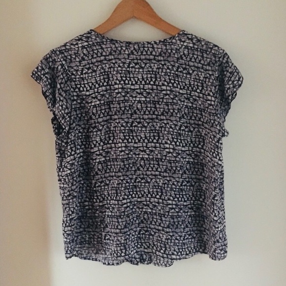 SHORT SLEEVE BLOUSE - Picture 7 of 7